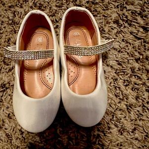 Toddler size 6 Cream Colored Shoes